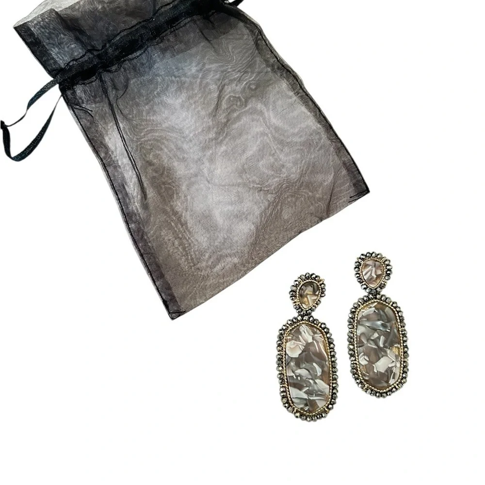 Nwot boutique goldtone/taupe beaded & resin oval drop pierced earrings gift bag